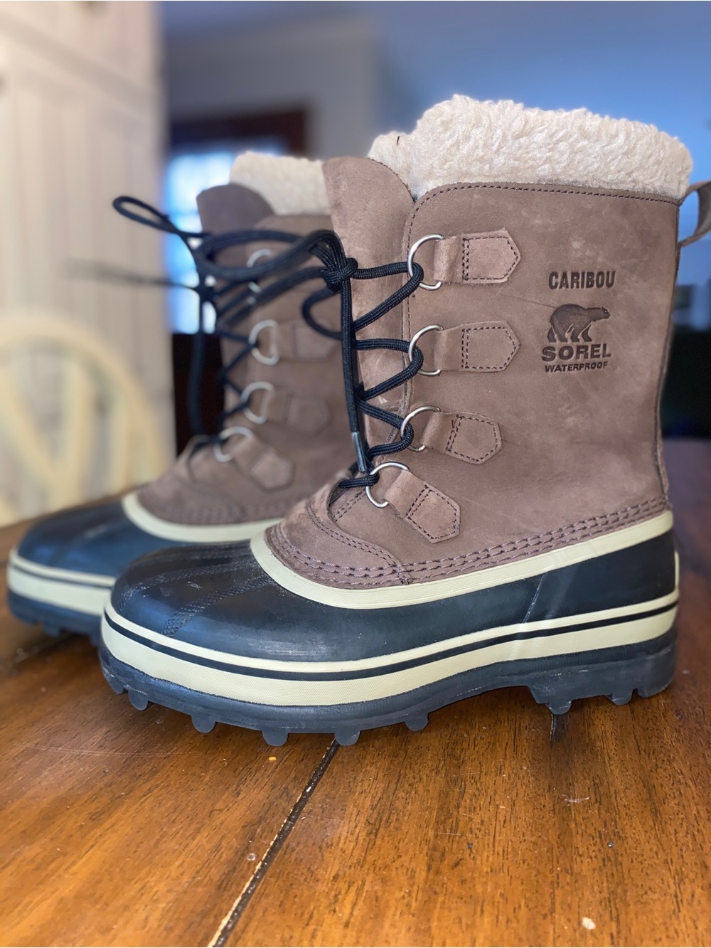 Sorel Men’s size 8 Brown Shearling-Trim Rain & Snow Boots